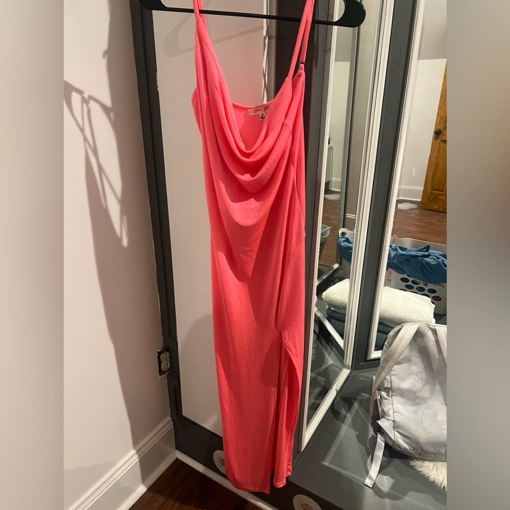 Size small pink maxi dress!